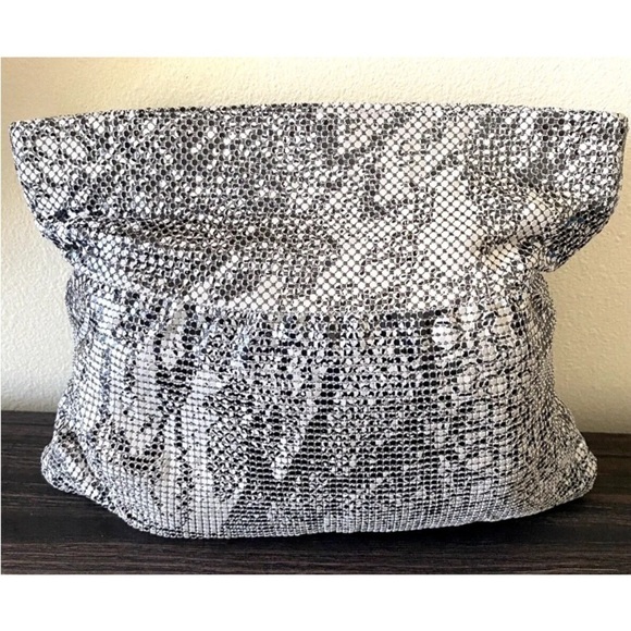 Women BCBG  Maxazria Beaded Clutch Purse Heavy Sequined Zip Animal Print 10 x 10 - Picture 4 of 6